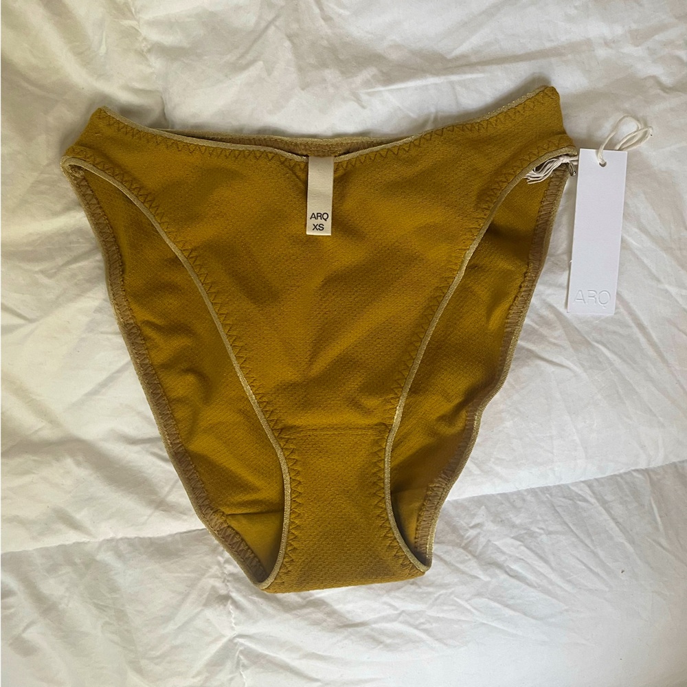 ARQ NWT Marianne Pique Undies in POLLEN